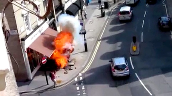 Fireball explodes from pavement in Pimlico